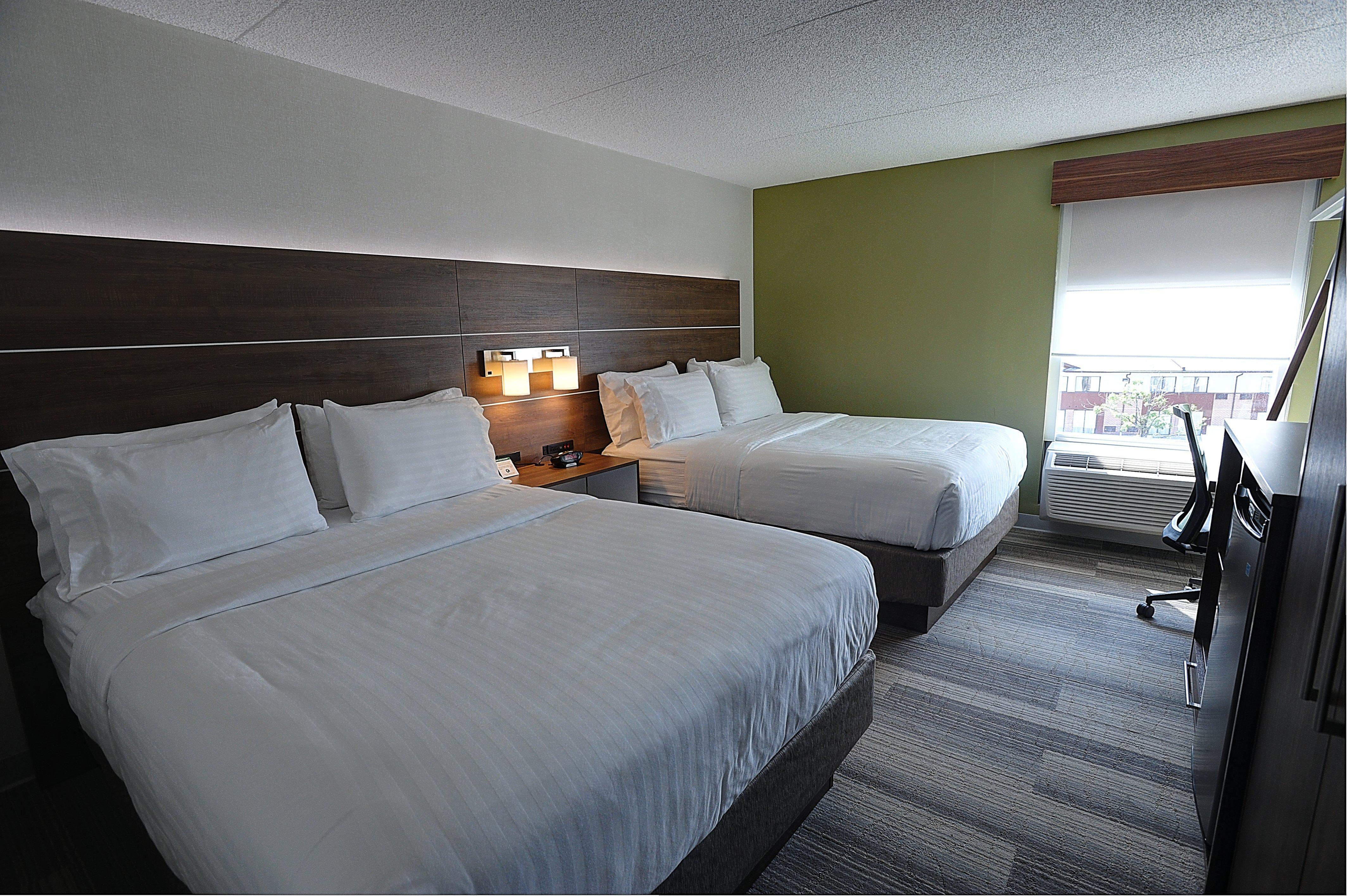 Holiday Inn Express & Suites Toronto Airport West, An Ihg Hotel Mississauga Bagian luar foto